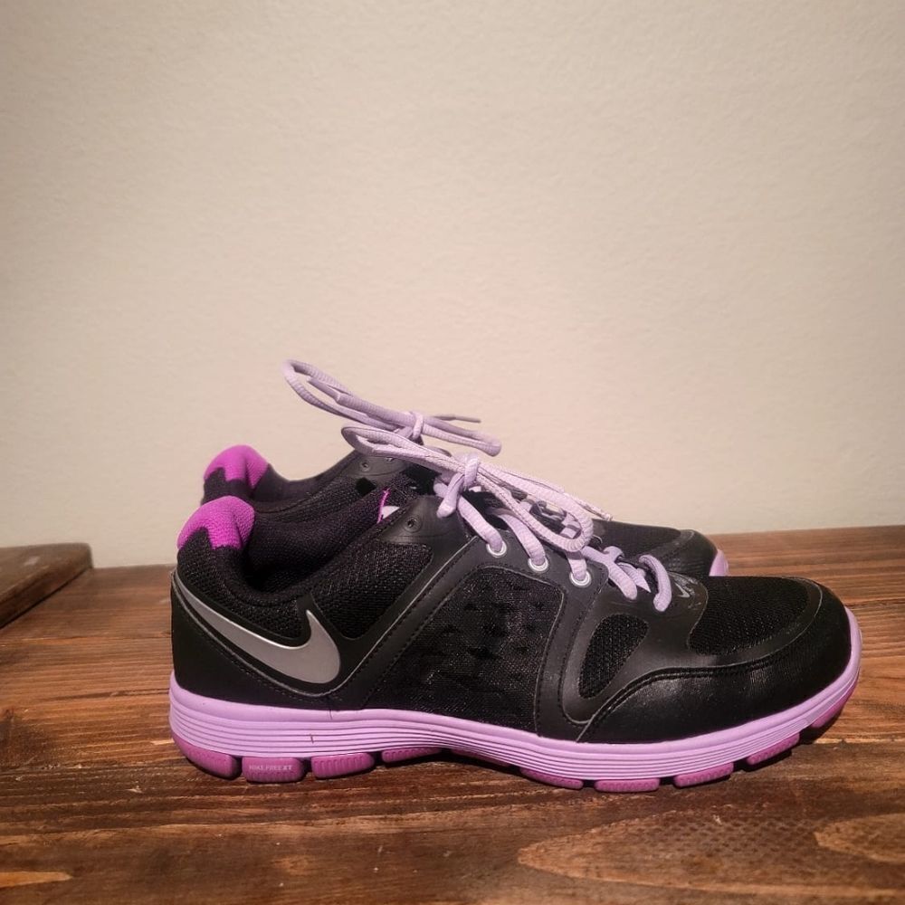NIKE FREE XT SIZE 8.5. Rack #10